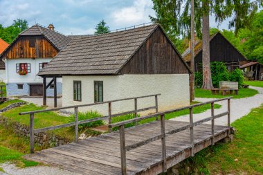 Hırvat etnik köyü Kumrovec 'teki tarihi evler