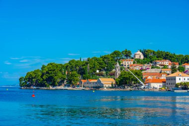 Hırvat kenti Cavtat 'ın sahil manzarası