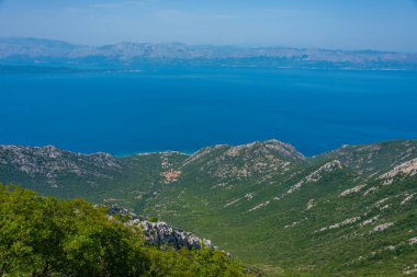 Peljesac yarımadası Hırvatistan 'daki Sveti Ilija dağından izlendi