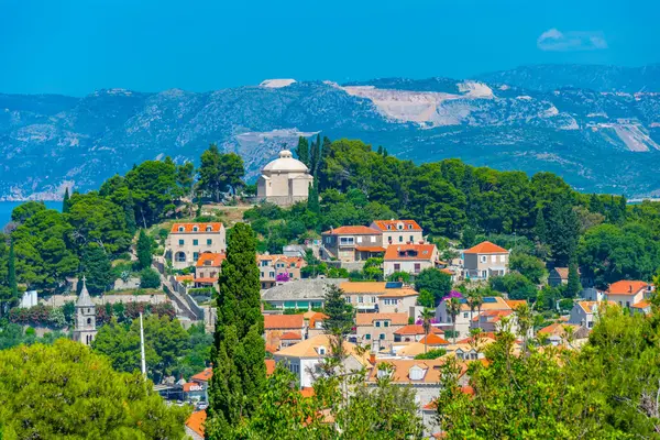 Hırvat kenti Cavtat 'ın hava manzarası