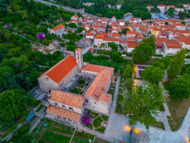 Hırvat kasabası Ston 'un hava manzarası