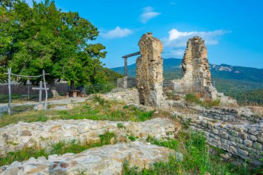 Gürcistan 'daki Ujarma Kalesi manzarası
