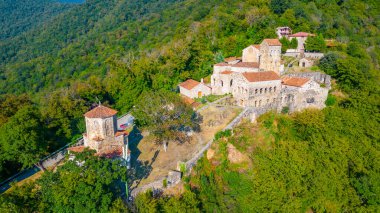 Gürcistan 'daki Nekresi manastırında yaz günü