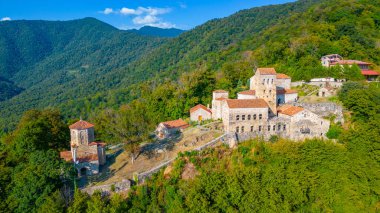 Gürcistan 'daki Nekresi manastırında yaz günü