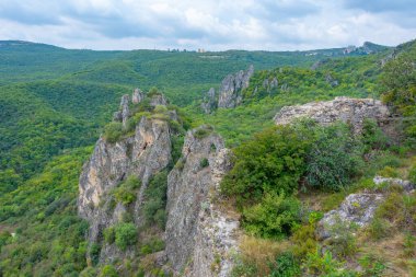 Gürcistan 'daki Khornabuji Kalesi manzarası