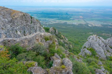 Gürcistan 'daki Khornabuji Kalesi manzarası