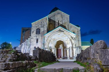 Kutaisi, Gürcistan 'daki Bagrati Katedrali' nin gün doğumu manzarası