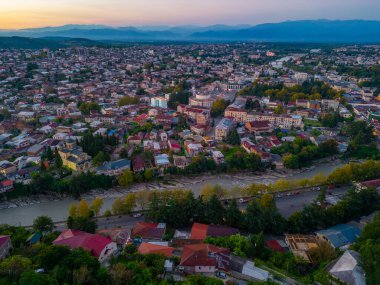 Kutaisi, Georgia 'nın gündoğumu manzarası