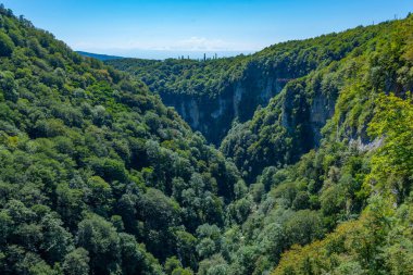 Georgia 'daki Okatse Kanyonu' nda yaz günü.