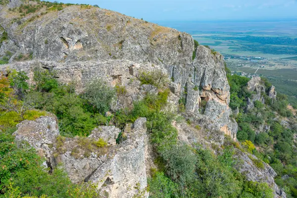 Gürcistan 'daki Khornabuji Kalesi manzarası