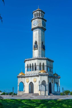 Gürcü şehri Batumi 'deki Chacha Kulesi