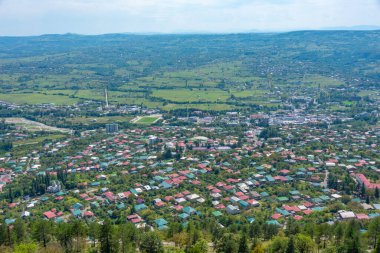 Georgia 'daki Sachkhere köyünün Panorama manzarası