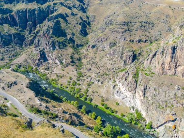 Gürcistan 'daki Kura Nehri manzarası