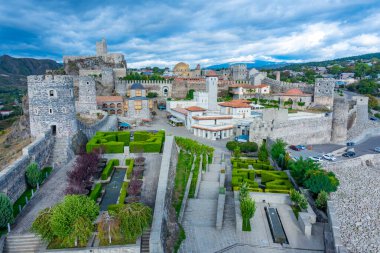 Gürcistan 'daki Akhaltsikhe (Rabati) Kalesi' nin avlusu
