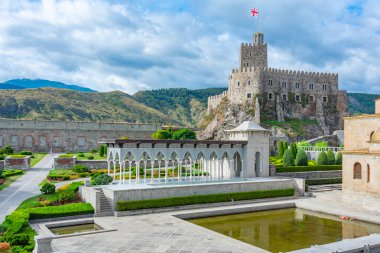 Gürcistan 'daki Akhaltsikhe Şatosu' nda Lomsia Kalesi ve Sultan Ahmad Camii