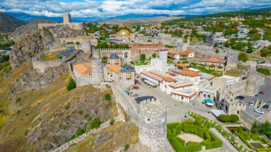 Gürcistan 'daki Akhaltsikhe (Rabati) Kalesi manzarası