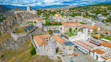 Gürcistan 'daki Akhaltsikhe (Rabati) Kalesi manzarası
