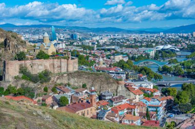 Gürcistan 'da Tiflis şehir merkezine bakan Narikala Kalesi