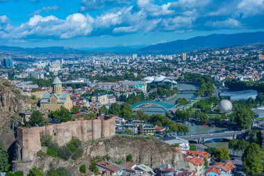 Gürcistan 'da Tiflis şehir merkezine bakan Narikala Kalesi