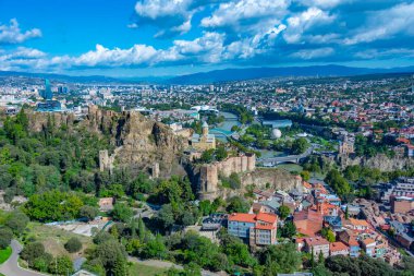 Gürcistan 'da Tiflis şehir merkezine bakan Narikala Kalesi