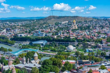 Gürcistan 'da Tiflis şehir merkezinin panorama manzarası
