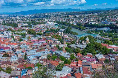 Gürcistan 'da Tiflis şehir merkezinin panorama manzarası