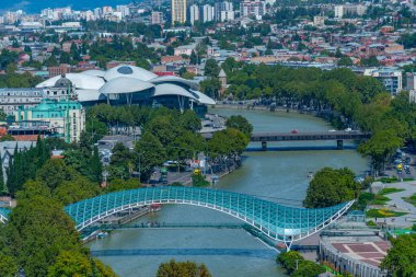 Gürcistan 'da Tiflis şehir merkezinin panorama manzarası