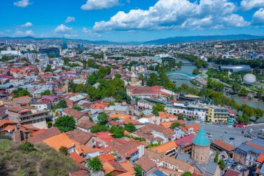 Gürcistan 'da Tiflis şehir merkezinin panorama manzarası