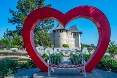 Moldova 'da güneşli bir yaz gününde Soroca kalesi izlendi