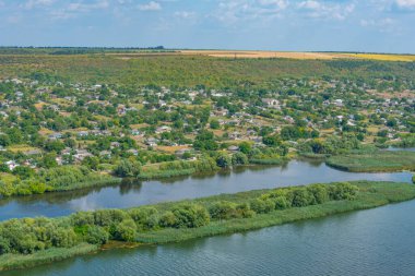 Moldova 'daki Popencu köyünün Panorama manzarası