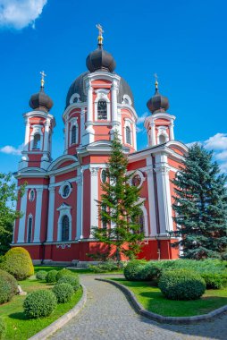 Moldova 'daki Curchi manastırında yaz günü