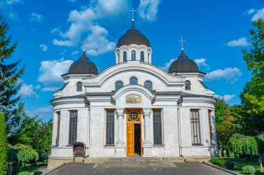 Moldova 'daki Curchi manastırında yaz günü
