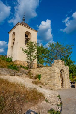 Moldova 'daki Orheiul Vechi Mağara Manastırı