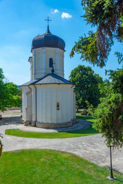 Moldova 'daki Capriana manastırında yaz günü