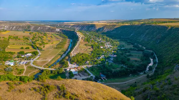 Moldova 'daki Butuceni köyünün panorama manzarası