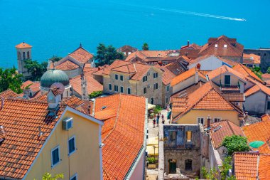 Karadağ 'ın eski Herceg Novi kentinin hava manzarası