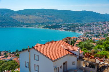 Karadağ 'ın Herceg Novi kentinden Boka Kotorska Panoraması