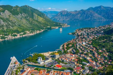 Karadağ 'daki Giovanni kalesinden Kotor' un Panorama manzarası