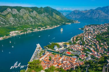 Karadağ 'daki Giovanni kalesinden Kotor' un Panorama manzarası