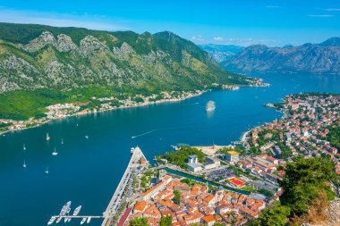 Karadağ 'daki Giovanni kalesinden Kotor' un Panorama manzarası
