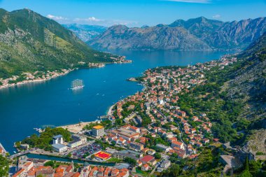 Karadağ 'daki Giovanni kalesinden Kotor' un Panorama manzarası