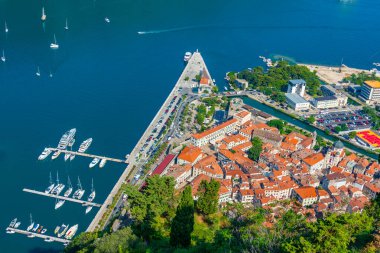 Karadağ 'daki Giovanni kalesinden Kotor' un Panorama manzarası