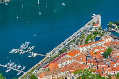 Karadağ 'daki Giovanni kalesinden Kotor' un Panorama manzarası