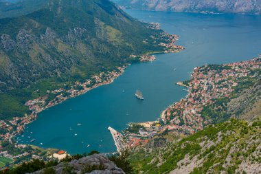 boka kotorska Karadağ'Körfez Panoraması