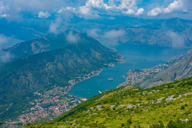 boka kotorska Karadağ'Körfez Panoraması