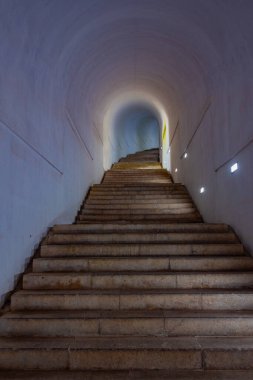 Karadağ 'daki Njegos mozolesinin içindeki merdiven