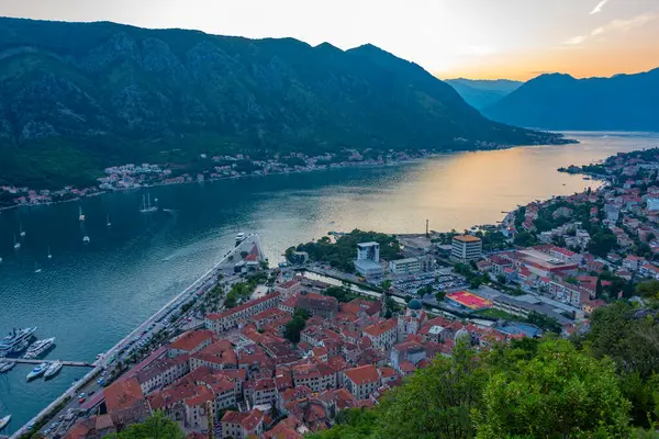 Pohled Západ Slunce Kotor Černé Hoře — Stock fotografie