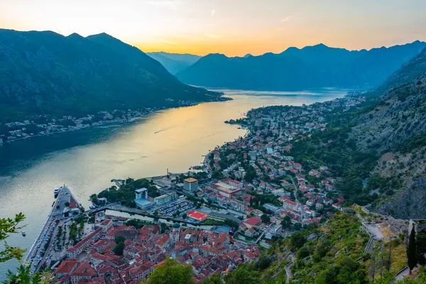 Widok Zachód Słońca Kotoru Czarnogórze — Zdjęcie stockowe