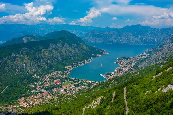 boka kotorska Karadağ'Körfez Panoraması