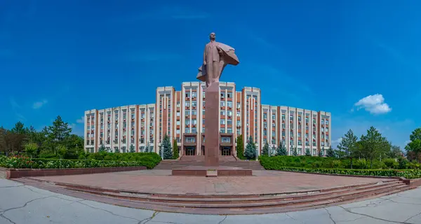 Lenin Statue Vor Der Transnistrischen Regierung Tiraspol Moldawien lizenzfreie Stockfotos